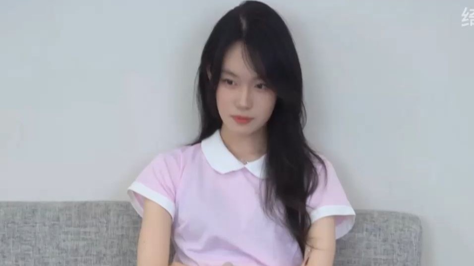 校花小艺好利来服装写真花絮完整版