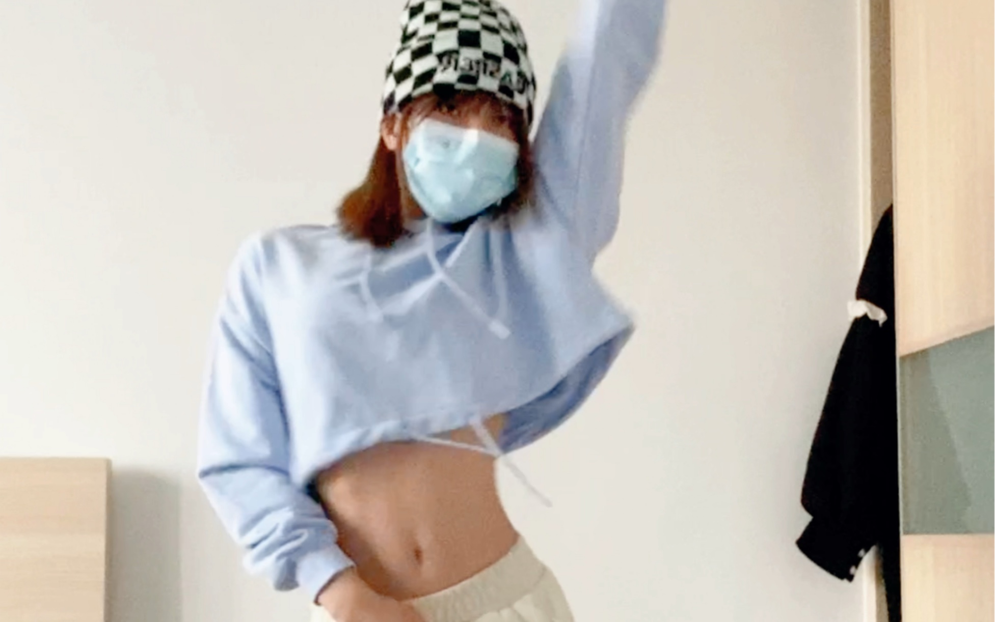 [Hee Hee] ditto morning train Fever dance to Wu Xiaomei's song.