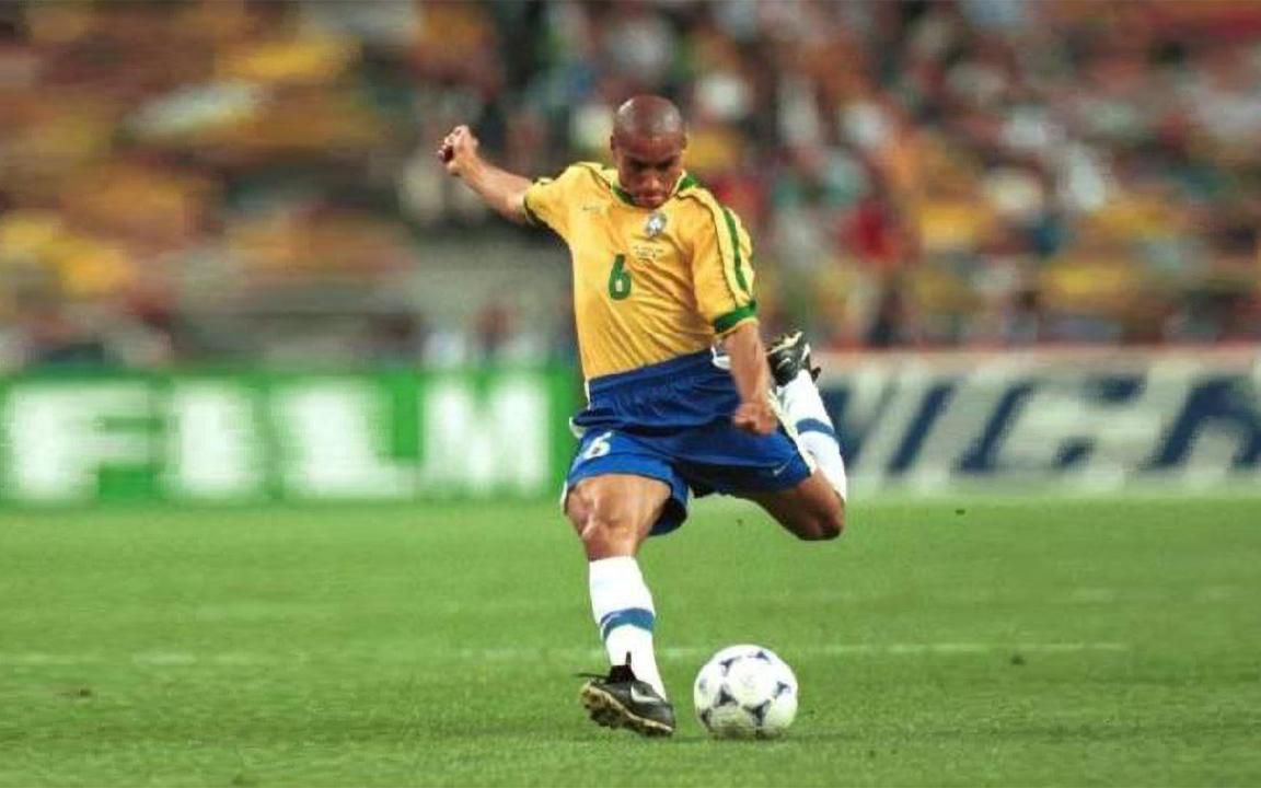 名场面！24年前的今天卡洛斯超级香蕉球破门 惊世之作让巴特兹毫无反应