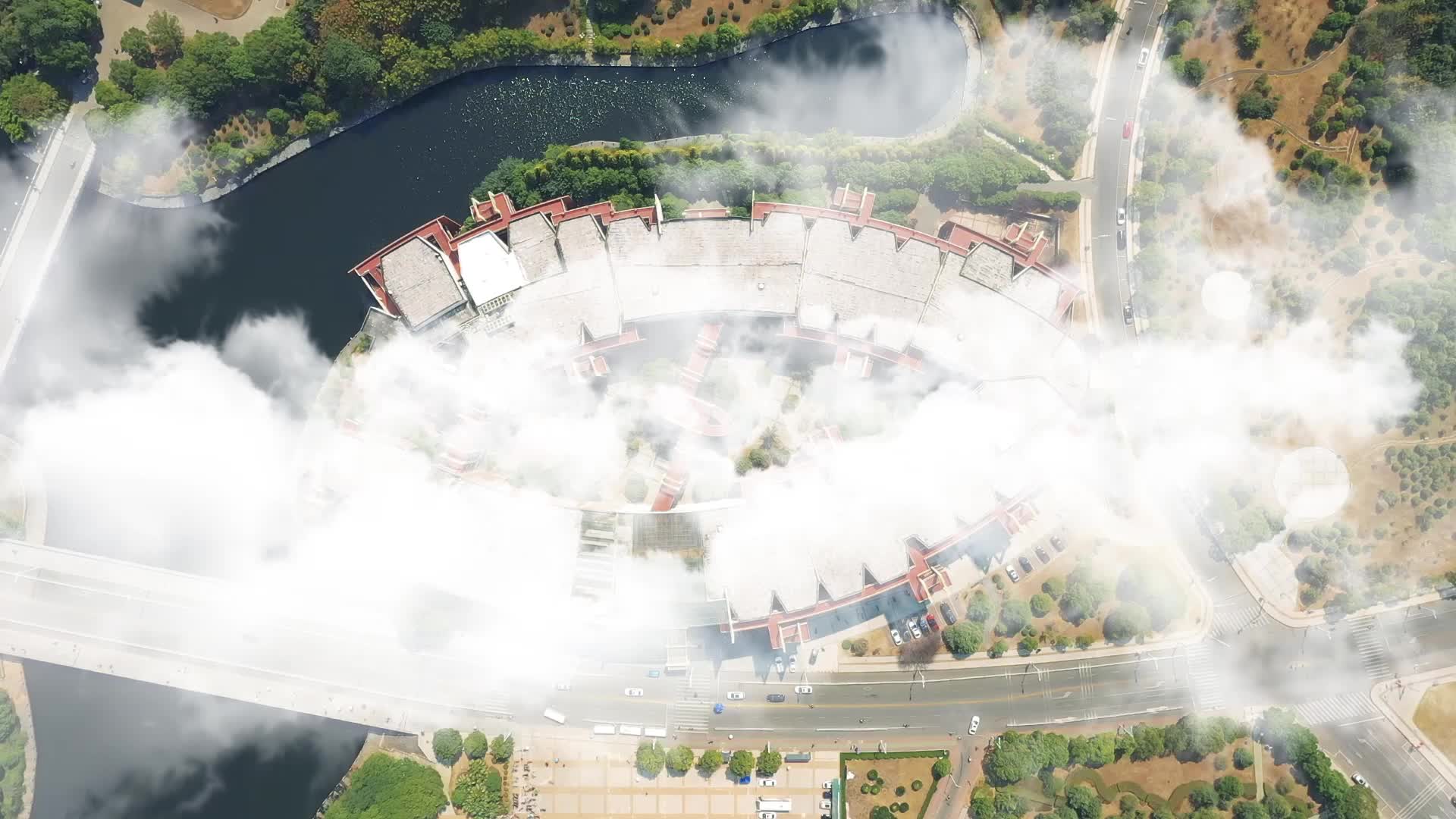 【影像南大】 拨开云雾见南大