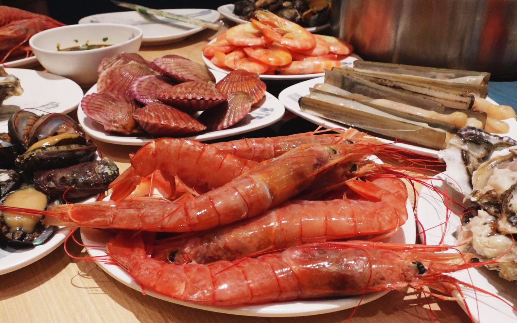 天津特牛的海鲜自助，146元一位，螃蟹鲍鱼无限量随便吃，值吗？