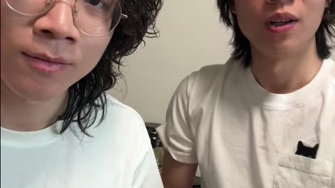 买齐了八个必备电子产品，加一块还没我桌子贵
