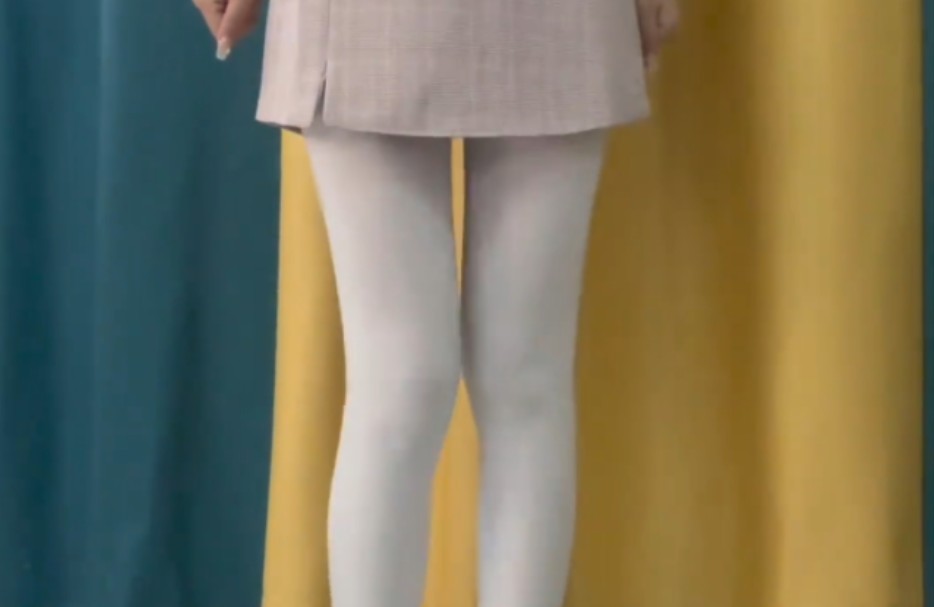 You can always trust white cotton pants.