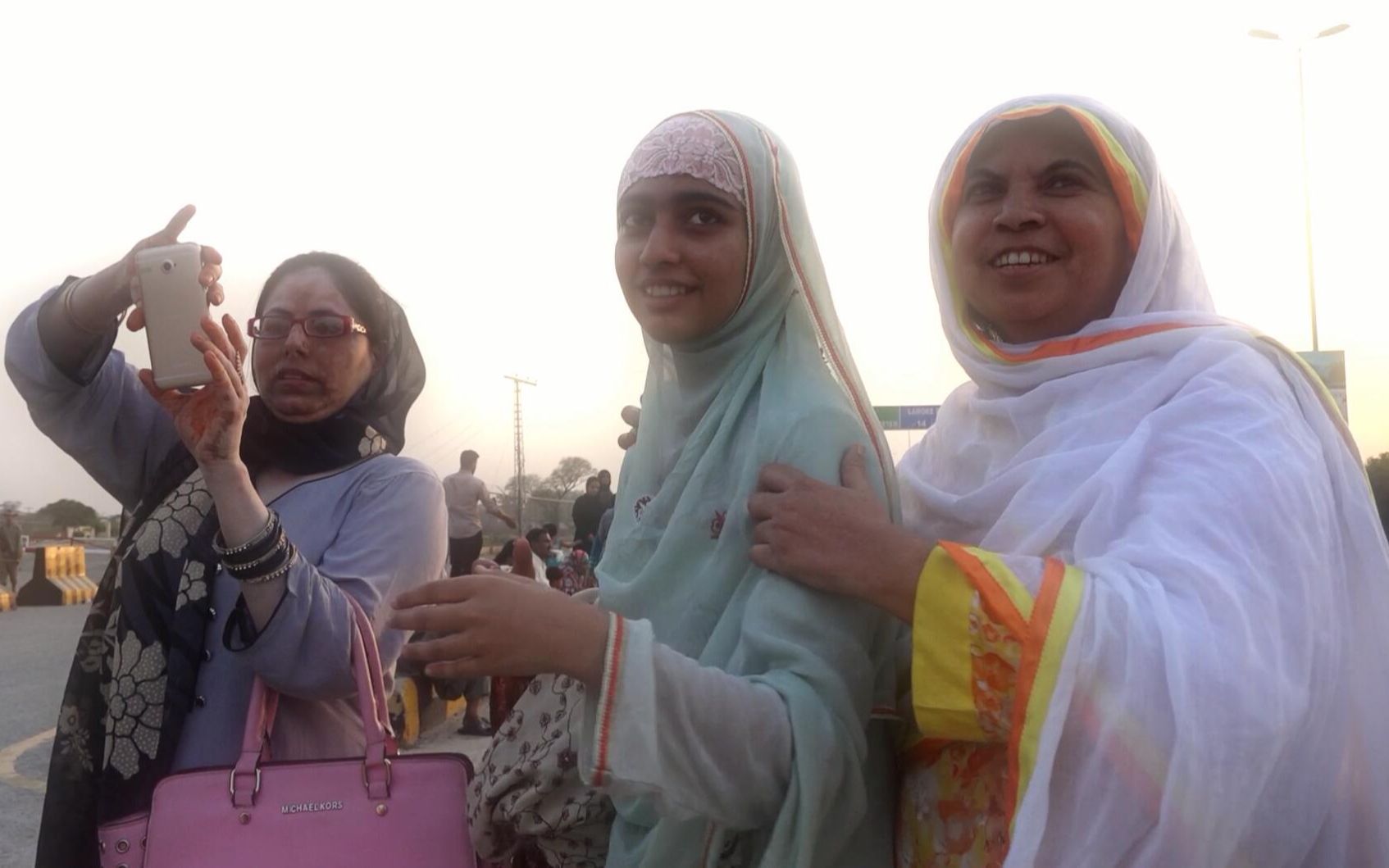 视频 | 我在塔利班肆掠的巴基斯坦白沙瓦参加了一场婚礼 - 知乎