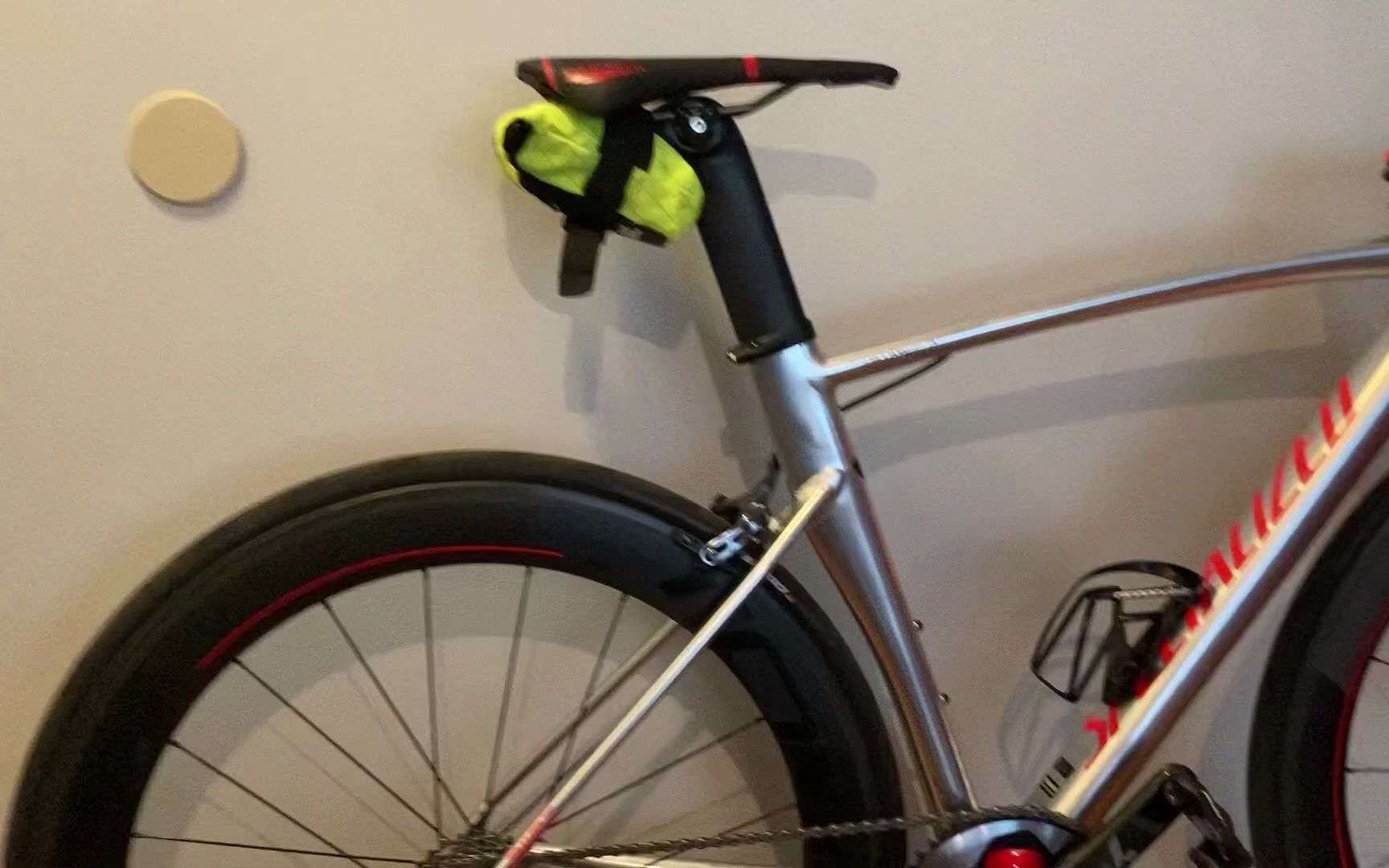 SPECIALIZED ALLEZ SPRINT VS CANNONDALE CAAD 12_哔哩哔哩_bilibili