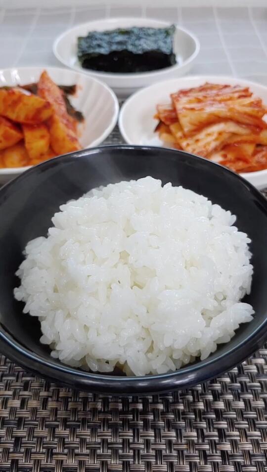 妈妈说用铁锅焖米饭🍚才香呢