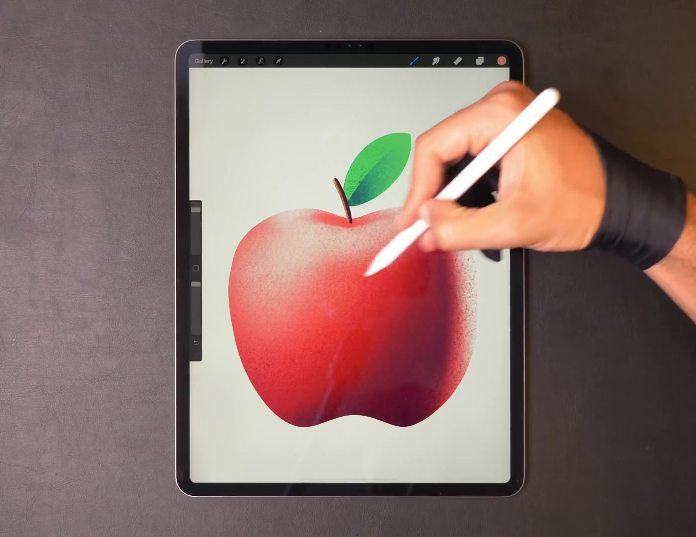 Drawing an Apple with Procreate.