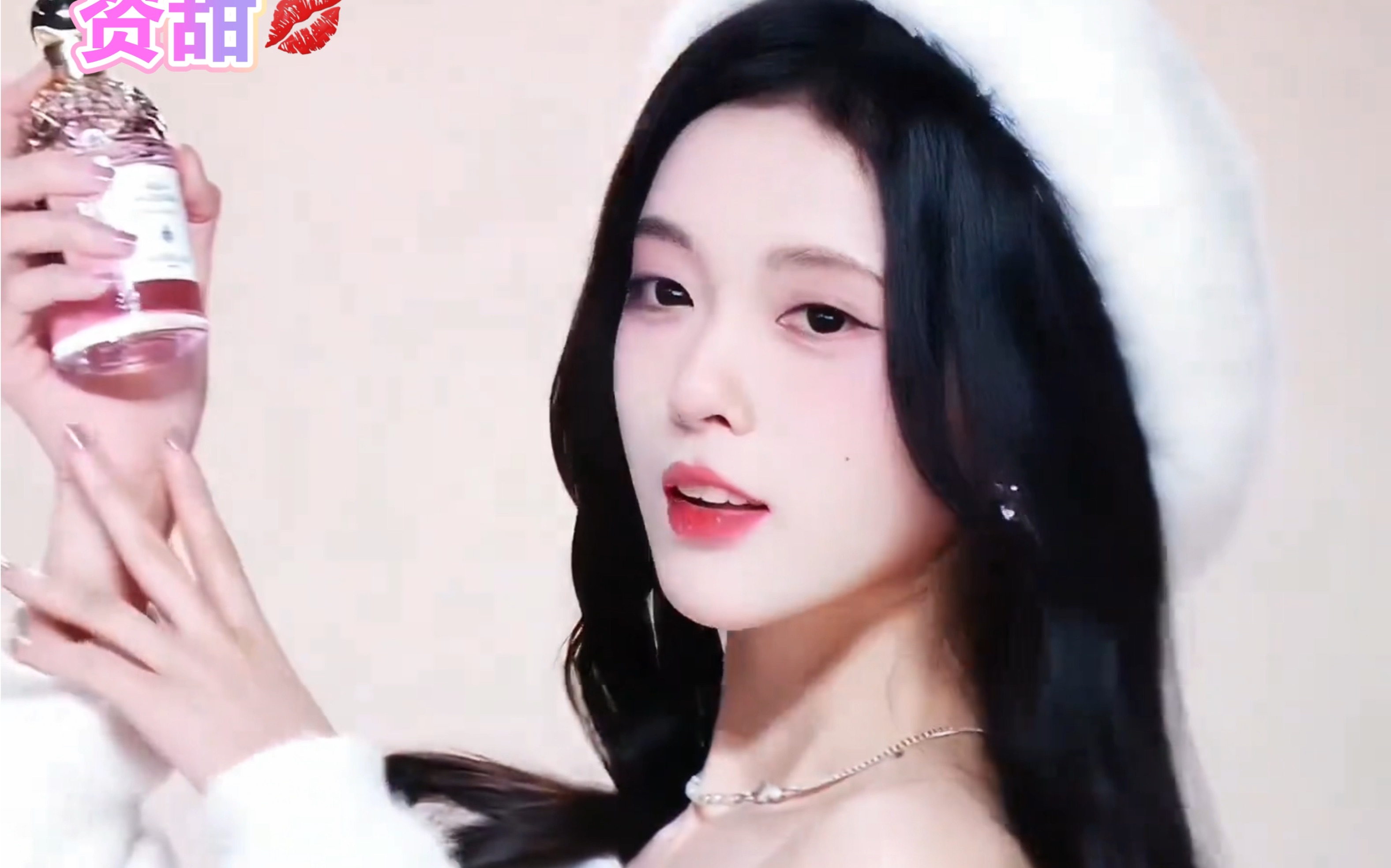"There are too many good-looking girls for me to wow him."