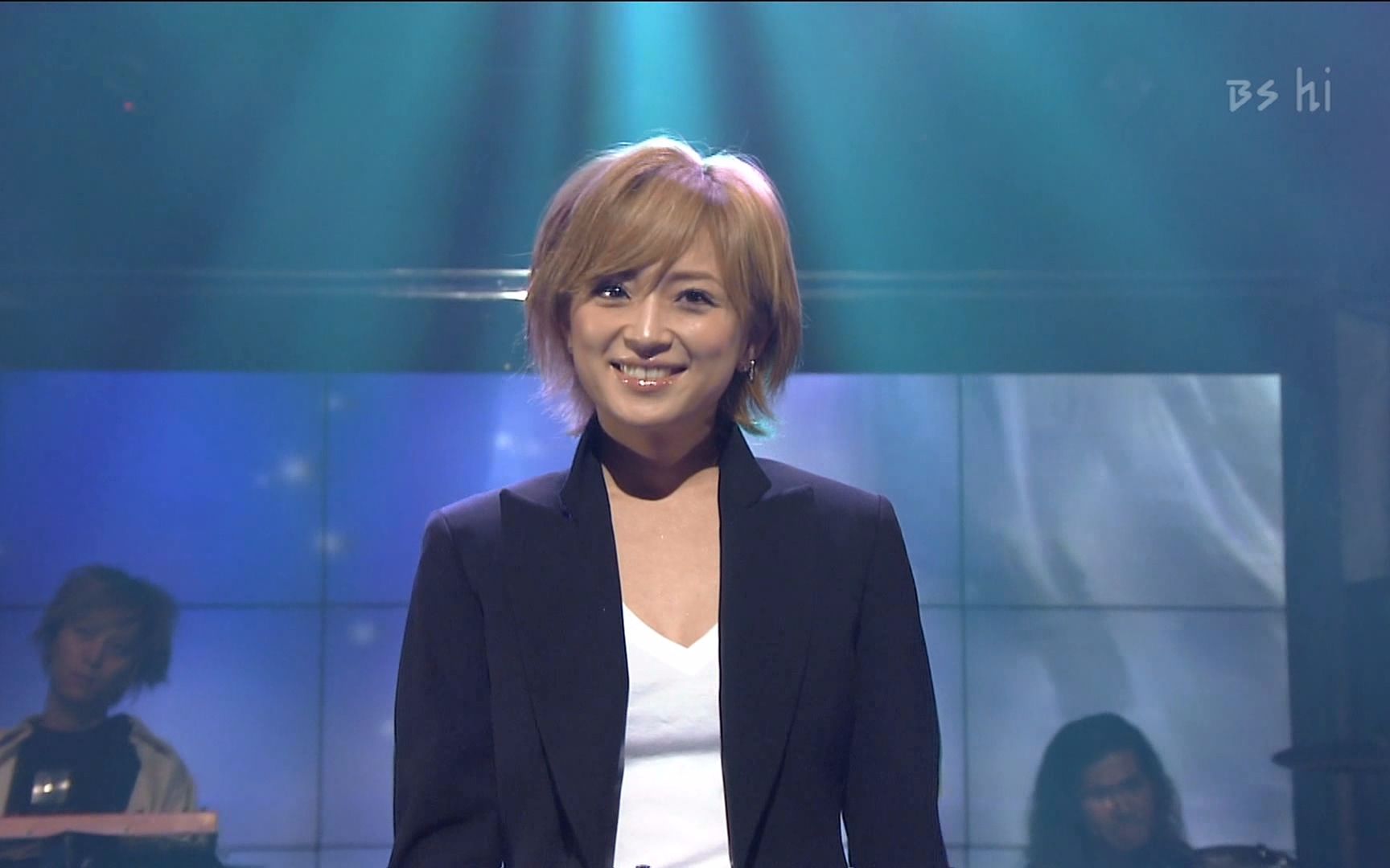 滨崎步 - SEASONS 早期高清Live (Digital Dream Live 2000.12.02)