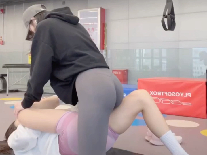 Gym muscle relief. : Stomp Stomp Stomp.