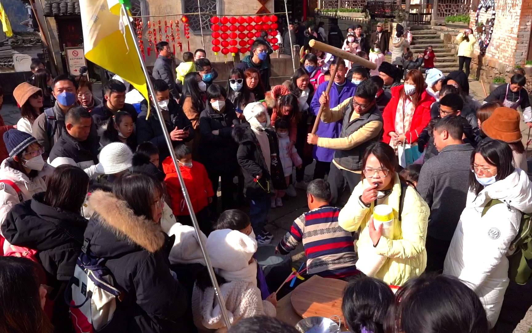 人气火爆！婺源篁岭“年味儿”热闹出圈，晒秋人家年后精彩继续～