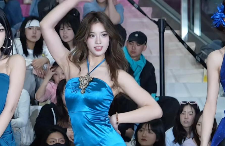 冰蓝碎钻bingbing翻跳