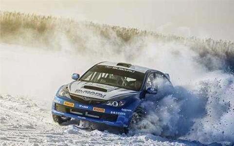 雪地漂移更带劲 装备齐全 你也能是秋名山车神