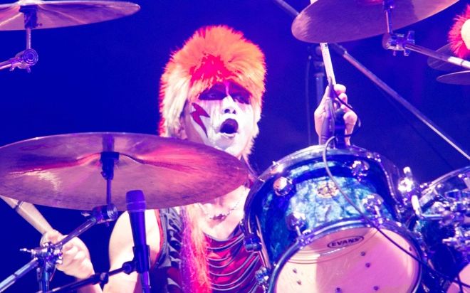 【レア・美品】聖飢魔II ライデン殿下 ウィッグ ゴールド レア・美品】聖飢魔II ライデン殿下 ウィッグ ゴールド Amazon