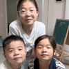 因为他们的妈又懒又爱玩，所以没机会上暑假班