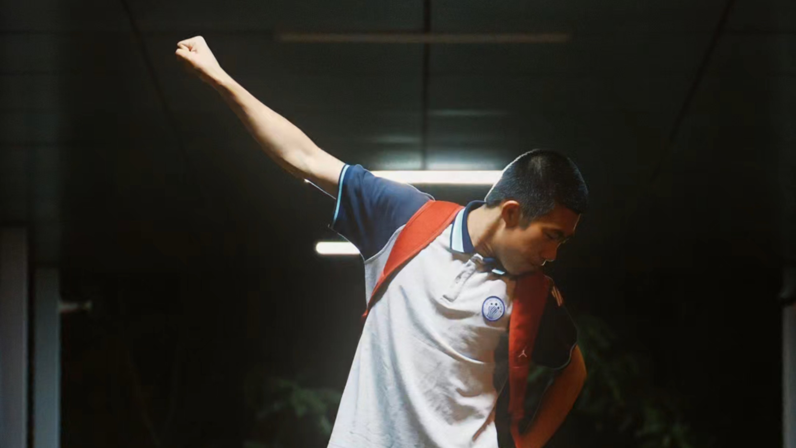 斗胆跳一段迈克尔杰克逊的Scream