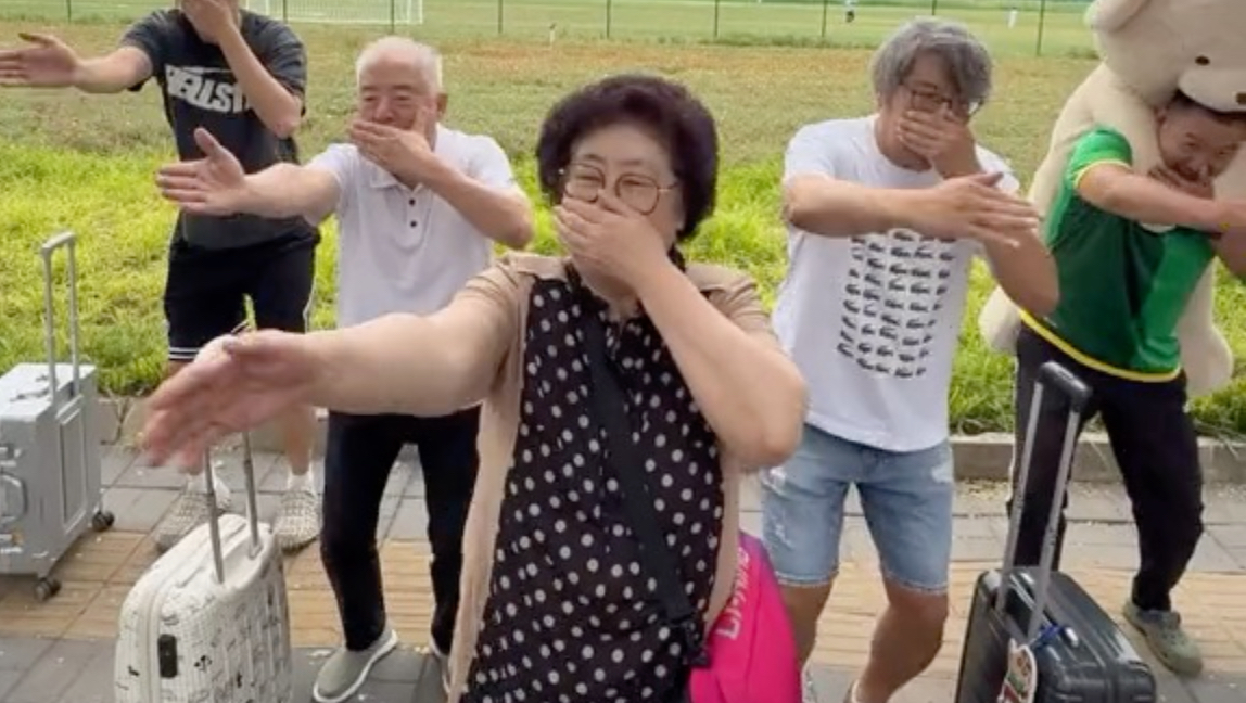 带北京老年人体验北京自驾游