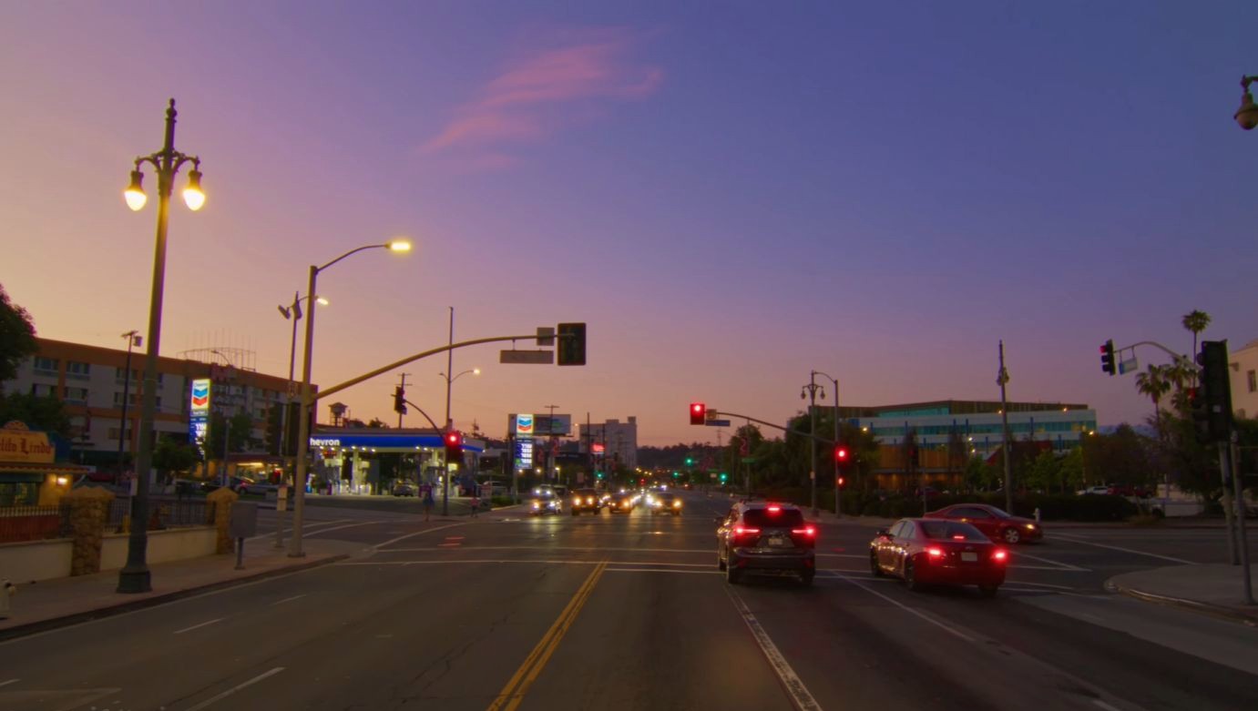 西海岸日落大道，你的GTA启动没有？从比佛利山庄驾车前往洛杉矶市中心。