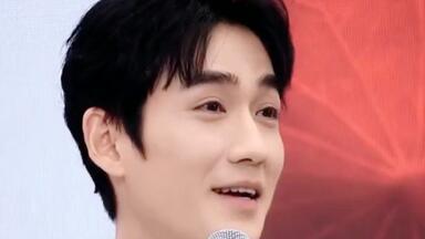 朱一龙 又爆出已婚消息，据悉是工作人员爆出来的