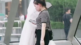 模特走秀视频超模直播 0c48275fc00b1e22aa4a2963e5dcb663636cac25.jpg@280w_158h_1c_100q.jpg