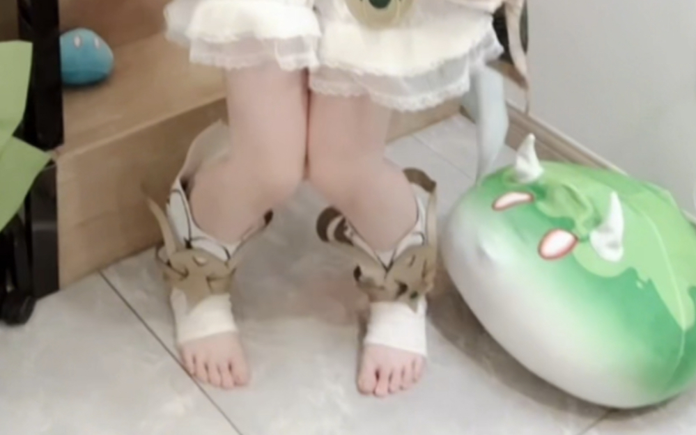 Nashida, the soles of her feet are strong because she walks barefoot for years.