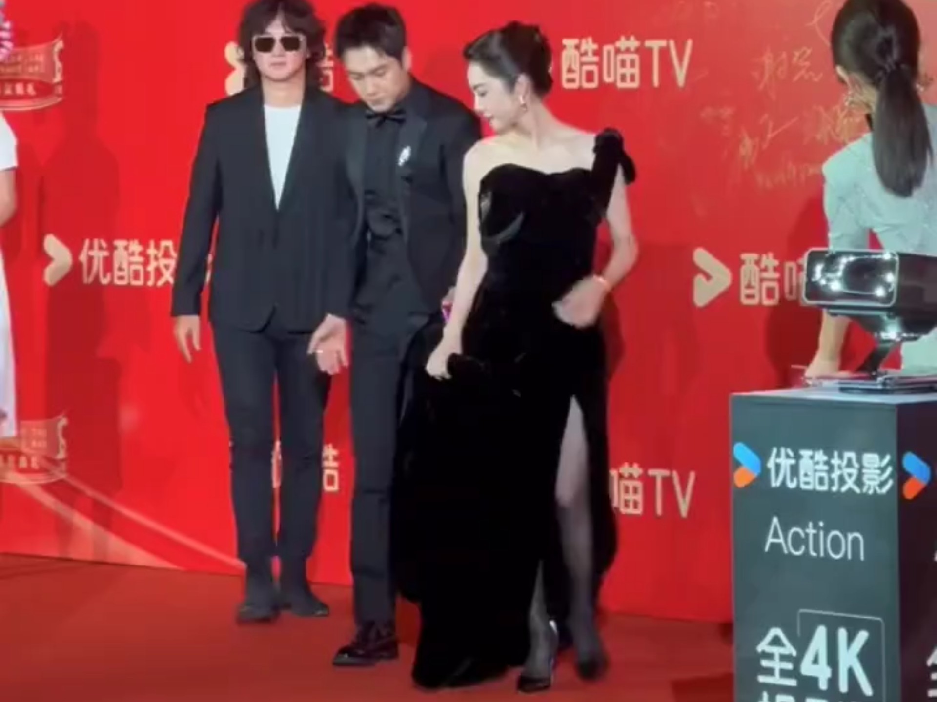 蔡文静丝袜活动红毯现场直拍镜头