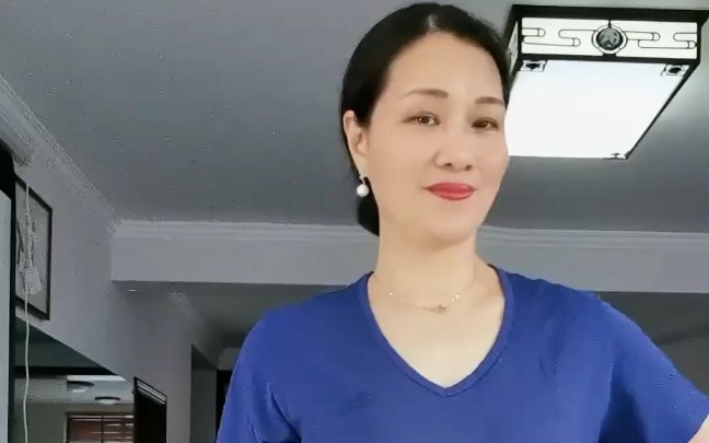 这才是熟女该有的身材，女王棒棒哒！