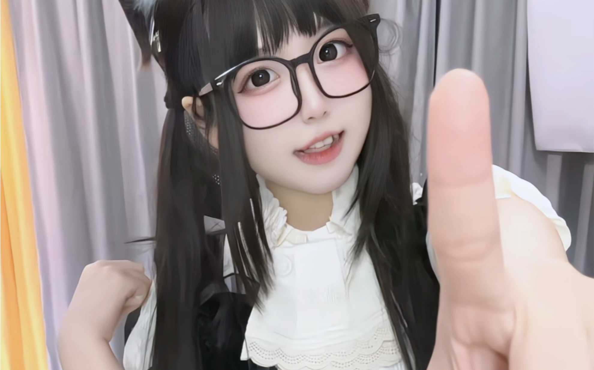 Don't you come over here!