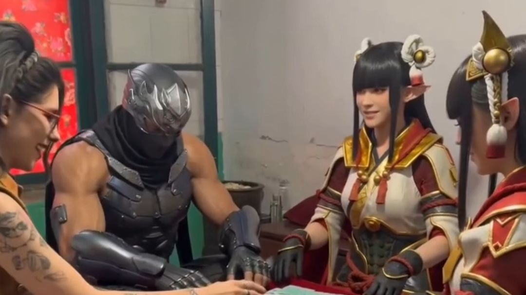 姬莉叶带着姐妹团回家，龙哥来打麻将了。