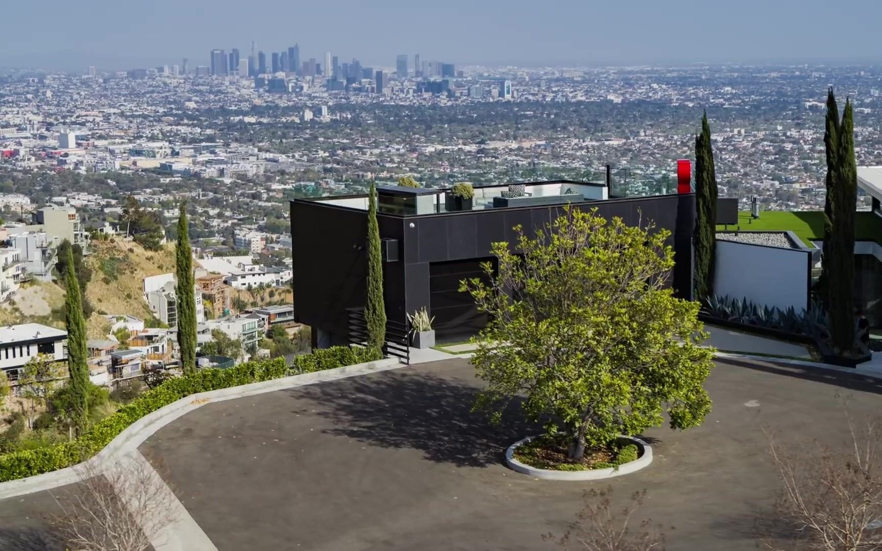 Touring a Los Angeles Modern Mansion Overlooking the Entire City!_哔哩哔哩