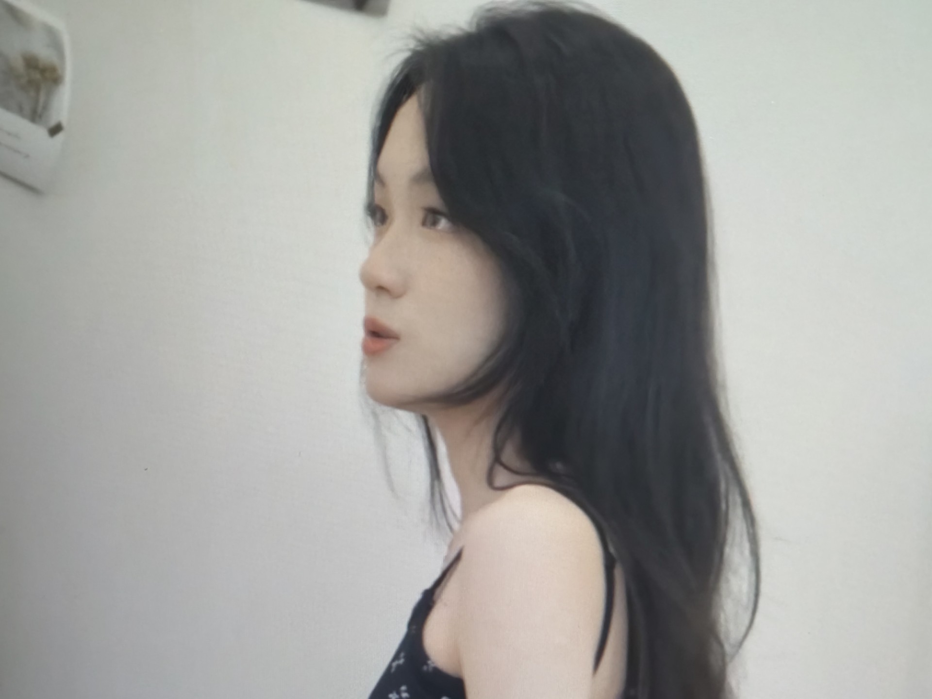 校花小艺白袜jk写真花絮完整版