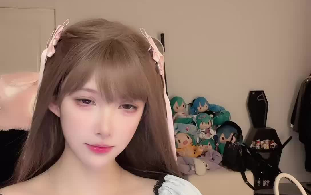 [Litter with cats] 6-9