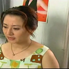 老外在中国，帮助小女孩，责问父母为什么要打孩子