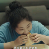 只因妻子不是处女，男人就把她当成猪来养，每天逼迫她吃十顿饭，直到膜被修复为止