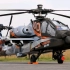 直升机翻跟斗！AH-64武直“阿帕奇”大秀飞行特技