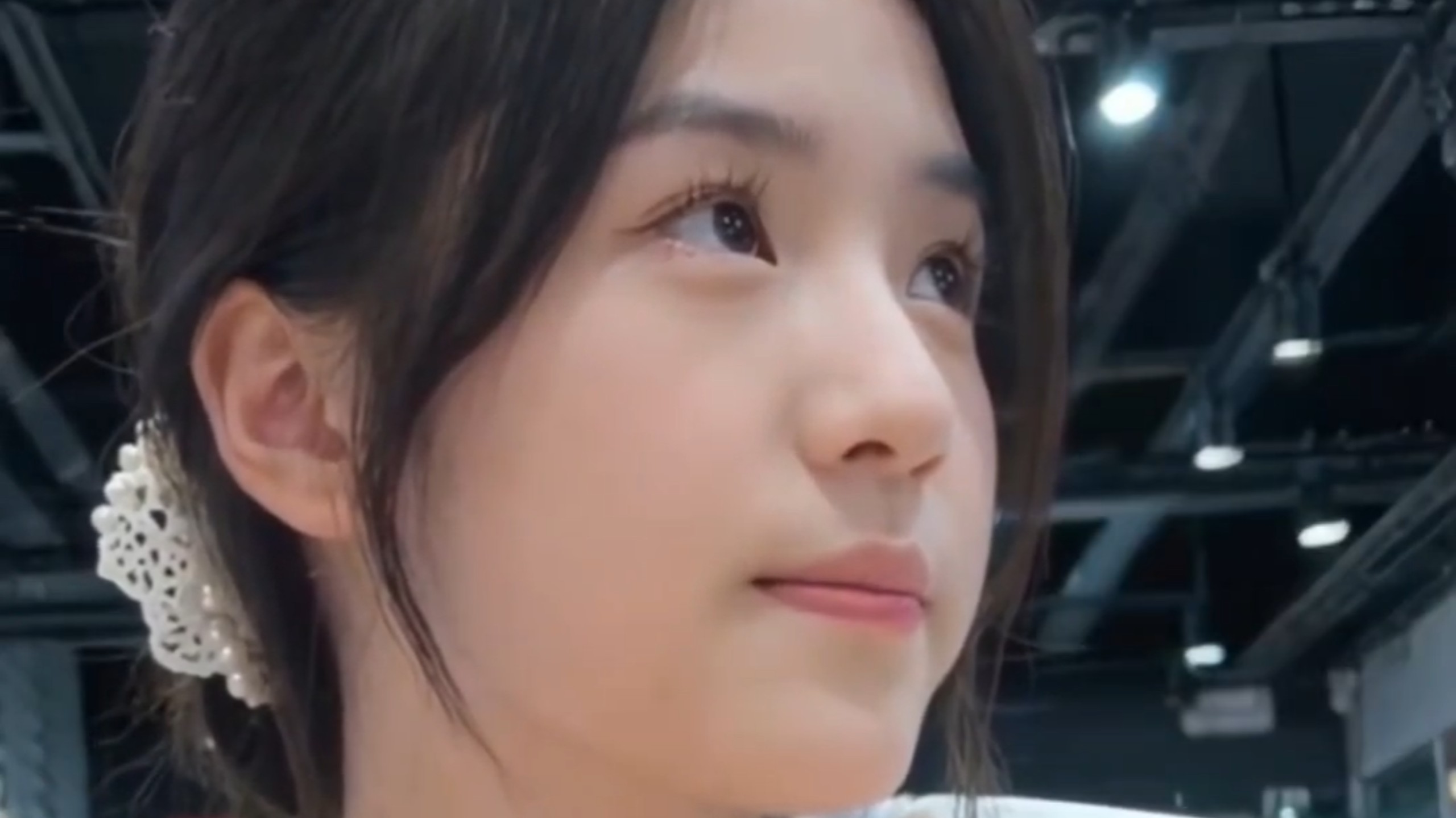 乖巧美女