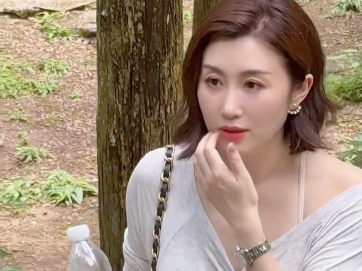 港岛瑜伽裤少妇