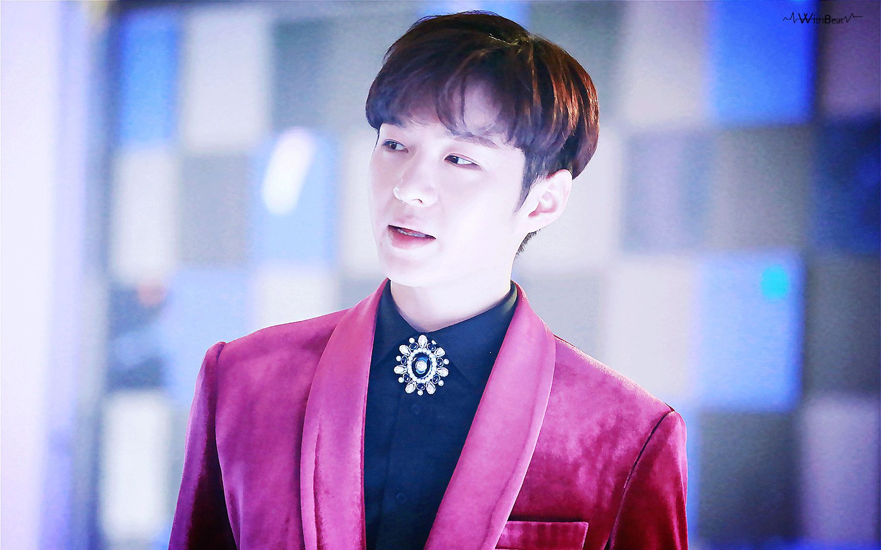 【btob】【李昌燮】161226 SAF 歌谣大战 被摄像师照到做出鬼脸然后极速害羞的忙内迷 李昌燮_哔哩哔哩_bilibili