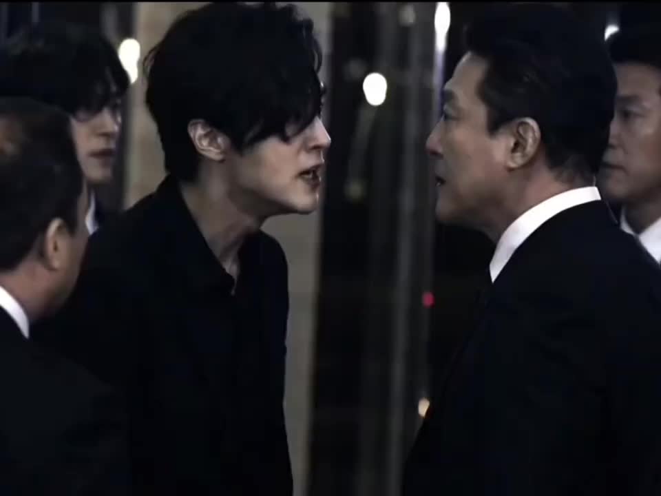 当你遇到曾经追过的偶像king！你是否能保持冷静？偶像king！ #AI创想家计划 #曾经的王 #KING