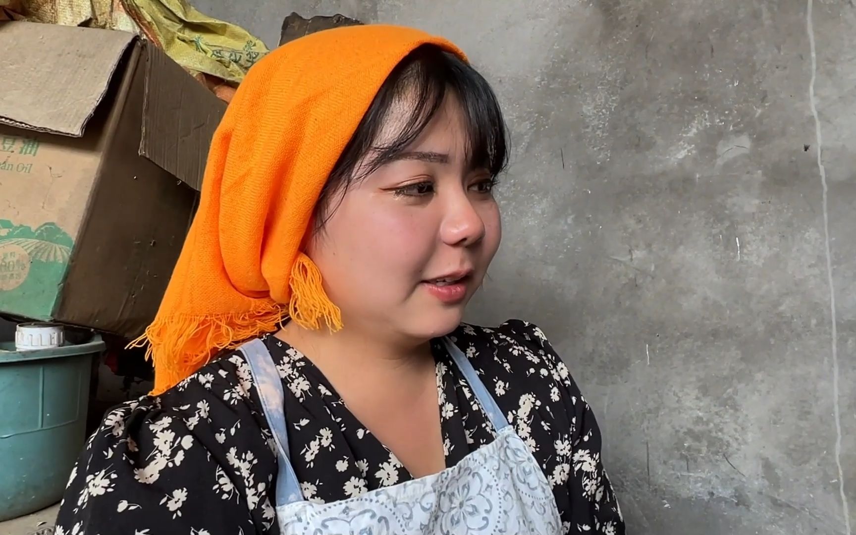 日本媳妇跟中国婆婆学习烙煎饼，直接被“难”哭了！