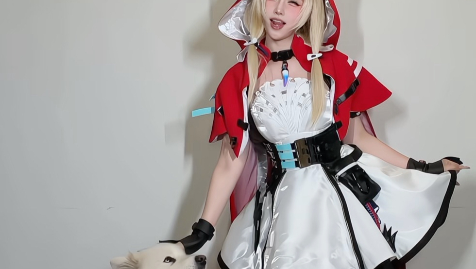 狼版萨摩和小红帽超配的！