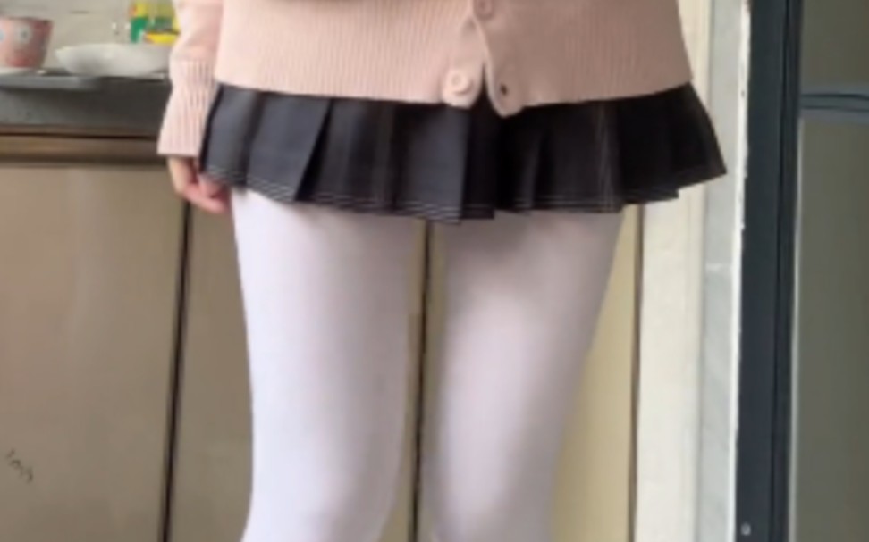 Always love white cotton pants