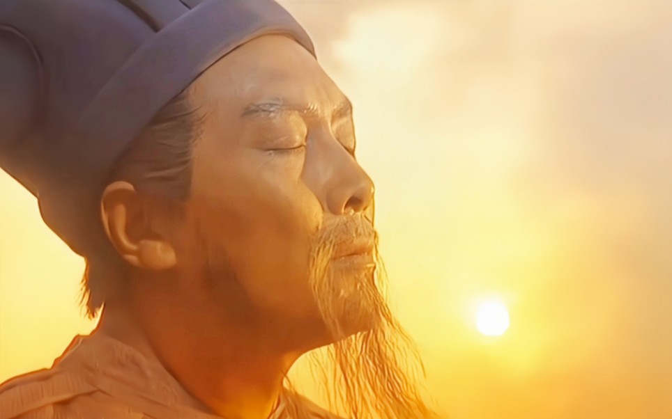 “浮光一响，诸葛亮登场”出师一表真名世,千载谁堪伯仲间