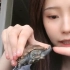 [doge]龟龟现在看见筷子就知道开饭了