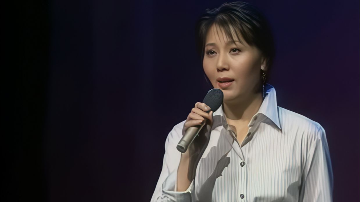 高清修复何英《西湖山水还依旧》 清唱，安安静静地欣赏仙子演唱