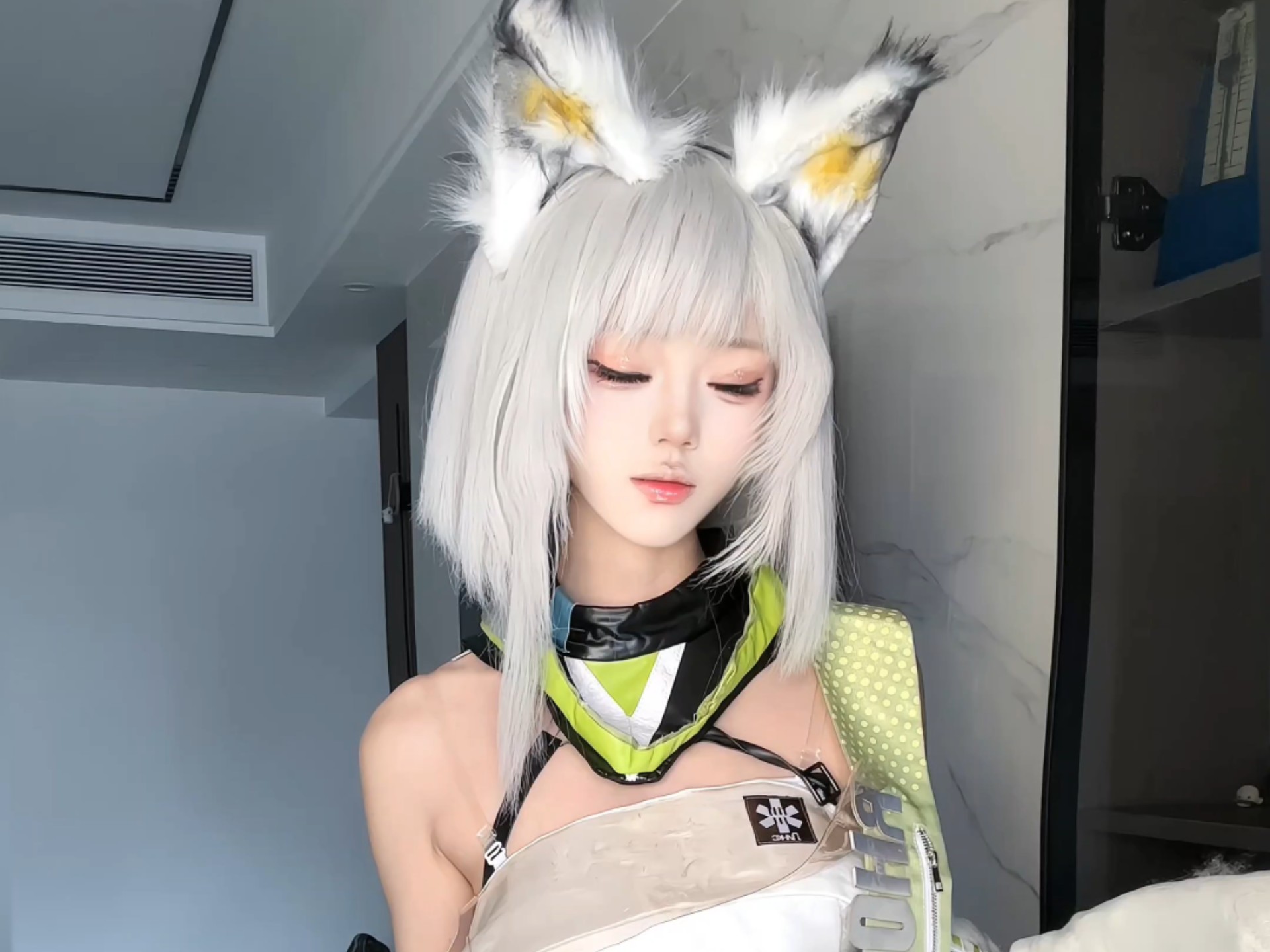 你是我未曾拥有无法捕捉的亲昵
