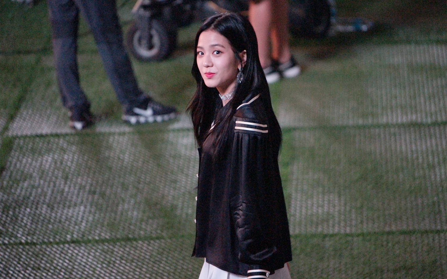 【jisoo 金智秀】秀哥挑眉杀:小妞 跟我回家吗