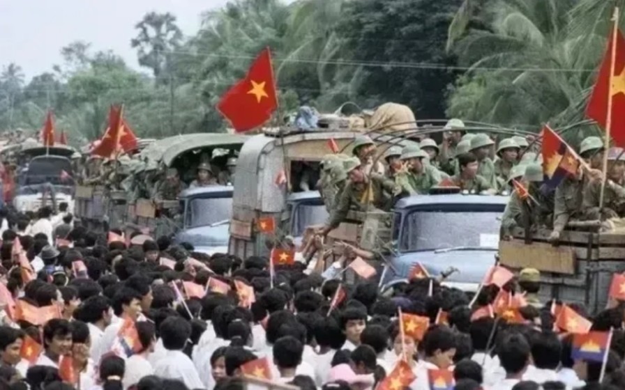 1978年越南入侵柬埔寨，柬埔寨人民热烈欢迎，还为越军建立了23座友谊纪念碑