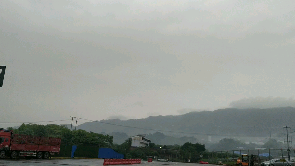 《雨声》金芸菲.