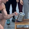 这样的杯子你能举起来吗